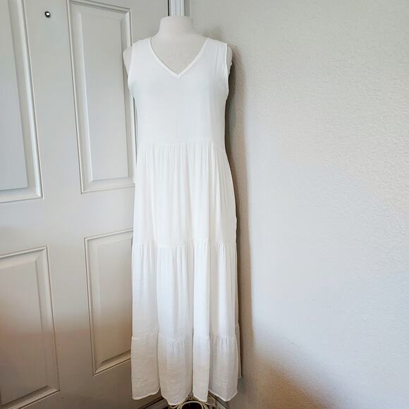 NEW Halife White Sleeveless maxi Dress Size M - Picture 1 of 13